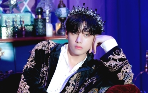 MV 'Christmas Tree' yang Dinyanyikan V BTS untuk OST 'My Beloved Summer' Dirilis