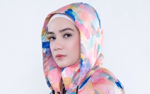 Romantis Banget, Putri Anne Unggah Foto Saat Gendong ke Arya Saloka Bareng Sang Putra Bikin Gemas