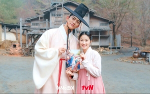 Bukan Cuma dengan Kim Hye Yoon, Taecyeon 2PM Ungkap Keakraban di Lokasi 'Secret Royal Inspector Joy'