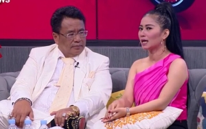 Gerak-Gerik Hotman Paris Saat Ngobrol Dengan Tiara Marleen, Ekspresinya Dibilang Jijik