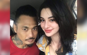  Rumah Tangga Jerinx SID Diisukan Retak, Kuasa Hukum Ungkap Alasan Nora Alexandra Belum Jenguk Suami