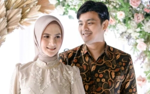 Adi Sastro Eks Glenca Chysara Resmi Tunangan, Paras Calon Istri Dipuji Cantik Mirip Arumi Bachsin