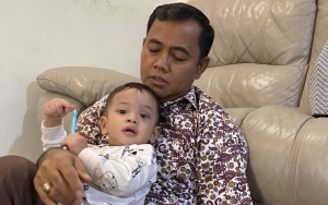 Bikin Pilu, Ayah Bibi Andriansyah Diam-Diam Nangis Saat Gala Tidur Di Pangkuannya