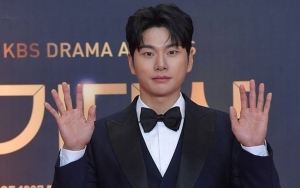 KBS Drama Awards 2021: Pidato Heboh Lee Yi Kyung Sebut Wanita Tersayang, Ternyata Ini Sosoknya