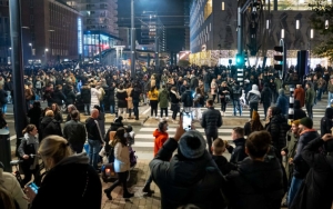 Ribuan Orang di Belanda Langgar Larangan Berkumpul dan Gelar Demonstrasi Protes Lockdown COVID-19