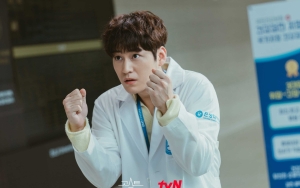 Kim Bum Tampilkan Pesona Versi Mahasiswa, Perkembangan di 'Ghost Doctor' Makin Diantisipasi