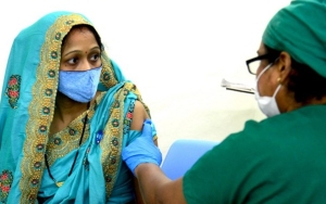 India 'Tancap Gas' Vaksin Booster Usai Tembus 180 Ribu Kasus COVID-19 Sehari Imbas Omicron