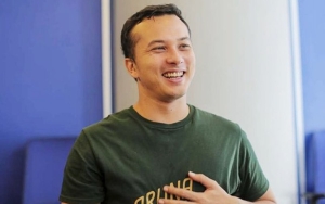 Postingan Terbaru Nicholas Saputra Bikin Heboh Usai Banjir Ucapan Selamat, Ada Apa?