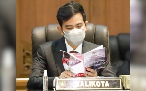 Jokowi Mania Hendak Polisikan Ubedilah Badrun, Gibran: Tidak Usah