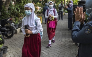 Belasan Kasus COVID-19 Bikin Sejumlah Sekolah di DKI Jakarta Ditutup, Ada yang Terpapar Omicron?