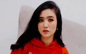 Febby Rastanty Pose Elegan Bareng 3 Artis Cantik Geng 'Blekpunk', 'Kuliti' Tabiat Aslinya