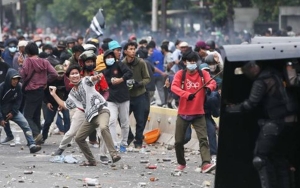  Ratusan Pengungsi Afghanistan Sempat Ricuh dengan Polisi Saat Demo di Monas