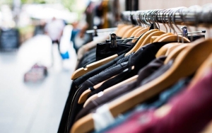 Amazon Bangun Toko Baju Pertama di Pusat Perbelanjaan, Bakal Jadi Ancaman Pedagang Tradisional?