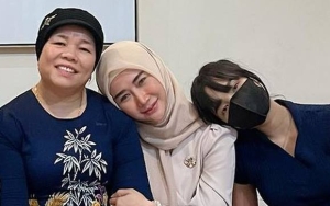 Teringat Vanessa Angel, Oma Dewi Penuh Haru Peluk Erat Marissya Icha yang Bersedih Usai IG Dihack