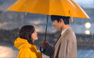 Kim Sejeong Tolak Lamaran Ahn Hyo Seop di Teaser 'Business Proposal', Panggilan Picu Penasaran