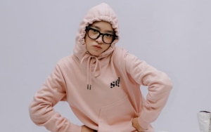 Nissa Sabyan Bungkam Usai Isu Jadi Selingkuhan Diungkit, Pilih Pamer Foto Bukti Cinta Fans