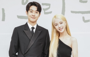 Cinta Sepihak di 'Our Beloved Summer', Roh Jeong Eui Ungkap Diberi Hadiah Choi Woo Shik