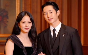 Jisoo BLACKPINK Bagikan Foto Bareng Pemain 'Snowdrop', Potret dengan Jung Hae In Paling Curi Fokus