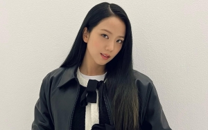 Jisoo BLACKPINK Pamer Selfie Baru Bangun Tidur, Wajah No Makeup Tuai Sorotan
