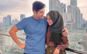 'Ngode Hamil', 8 Potret Ria Ricis Dan Teuku Ryan Makin Uwu Usai Menikah