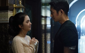 Romantis di 'Snowdrop', Proses Syuting Jung Hae In Beri Jisoo BLACKPINK Kalung Justru Bikin Ngakak