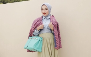 Ada Medina Zein, 8 Seleb Ini Bikin Geger Saat Putuskan Lepas Hijab