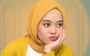 Lesti Kejora Mendadak Disemprot Nenek-Nenek, Kenapa?