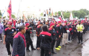 Kader Partai Buruh Berdatangan di Kemenaker, Kepolisian Tak Lakukan Pengamanan Khusus Demo Soal JHT