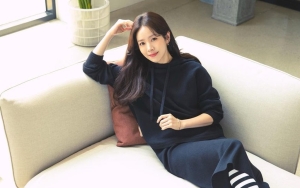 Han Ji Min Bocorkan Foto Adegan Ranjangnya Bareng Cowok di 'Beyond the Memory'