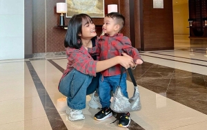 Video Gala Ngelawak-Goda Cewek Ala Bibi, Fuji Sigap Lindungi Kepala Ponakan Bikin Salut