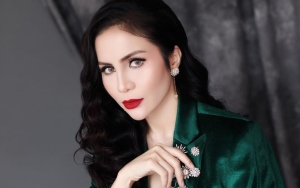 Hempas Nyinyiran Wajah Aneh, 7 Potret Momo Geisha Tunjukkan Pesona Bikin Kagum