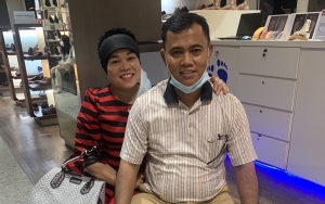 Video Haji Faisal Mesra Suapi Mama Fuji Es Krim Bak Bibi-Vanessa, Haters Ejek Lebay?