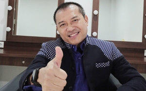 Momen Anang Hermansyah Perdana Gendong Cucu Pertama Bikin Haru