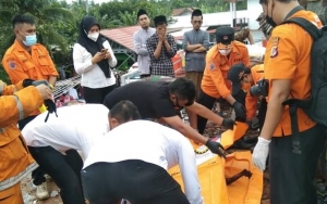 Kejadian Tak Biasa di Kebakaran Pesantren Karawang, Petugas Damkar Cium Bau Harum dari Jasad Santri