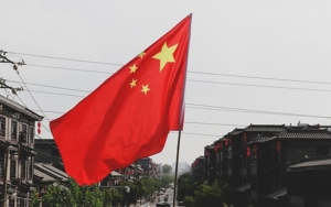 Rusia Mulai Menyerang, Warga Tiongkok yang Ada di Ukraina Diminta Untuk Pasang Bendera di Mobil 
