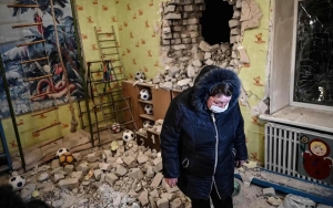 Tangis Anak 'Aku Tak Ingin Mati' Pecah Hingga Kisah Warga AS Ingin Keluar Ukraina Imbas Invasi Rusia