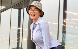 Rindu, Nikita Mirzani Tulis Curhatan Pilu Untuk Mendiang Kedua Orangtuanya