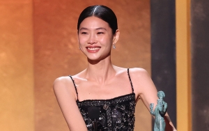 SAG Awards 2022: Fakta Mengejutkan di Balik Mewahnya Gaun Jung Ho Yeon 