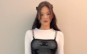 Rendah Hati, Sikap Kelewat Sopan Jennie BLACKPINK Menuju Paris Patut Dipuji