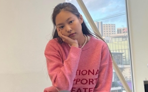 Gaya Modis Jennie BLACKPINK Menuju Paris Disebut Tak Terduga, Paling Kece?