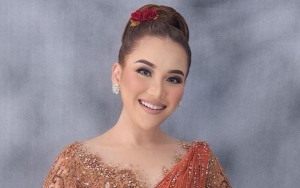 Lakukan Goyangan Tak Biasa, Ayu Ting Ting Sukses 'Bius' Tiap Pasang Mata