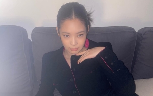 Umbar Body Goals, Jennie BLACKPINK Seksi Banget Pamer Bra di Postingan Baru