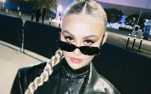 Viral Lagi Video Agnez Mo Nyanyi di Nikahan Greysia Polii, Busana Hingga Mic Jadi Omongan