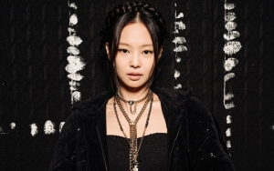 Outfit Jennie BLACKPINK di PFW Tegaskan Status 'Human Chanel', Ini Alasannya