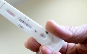 Syarat Testing Dicabut, Satgas Dapat Laporan Sejumlah Warga Positif COVID Asyik Bepergian