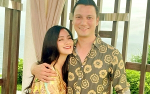 Segarnya Liburan Christian Sugiono & Titi Kamal di Bali
