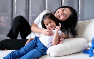 Putri Sulung Marsha Tengker Bahas Obrolan Penuh Haru Jelang Tidur, Pengakuannya Bikin Mewek 