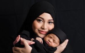 Ekspresi Gemas Aurel ke Baby Ameena Bikin Salfok, Disebut Mirip Krisdayanti