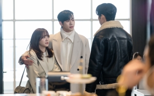 Kim Sejeong Dukung Cowok Lain, Ahn Hyo Seop Auto Tak Terima di Lokasi 'Business Proposal'