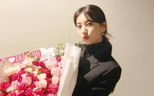 Suzy Foto Gaya Bebas di Jalanan Alaska Laporkan Rampung Syuting 'Anna'